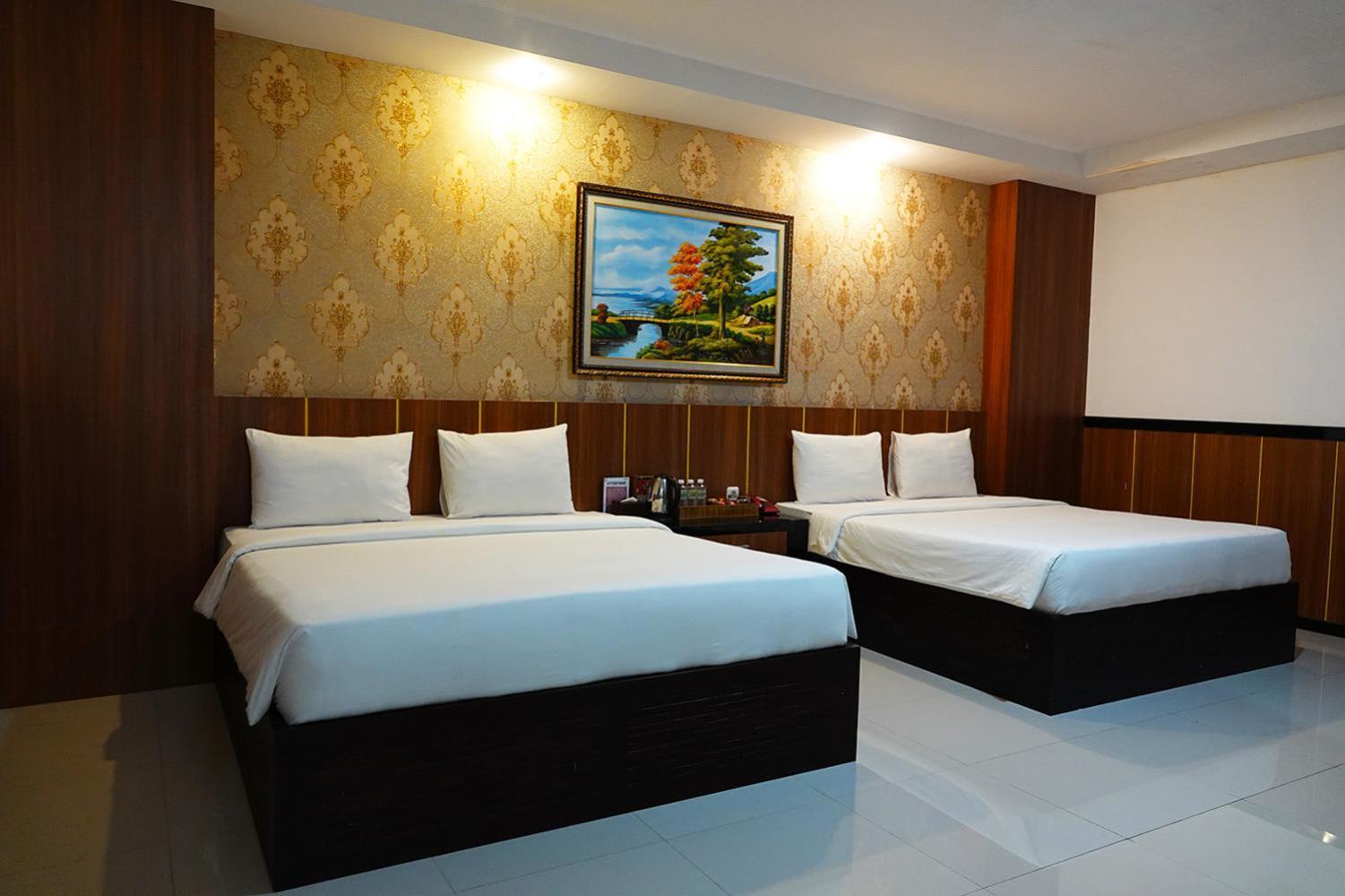 Baratha Hotel&Resto Bondowoso Kültér fotó