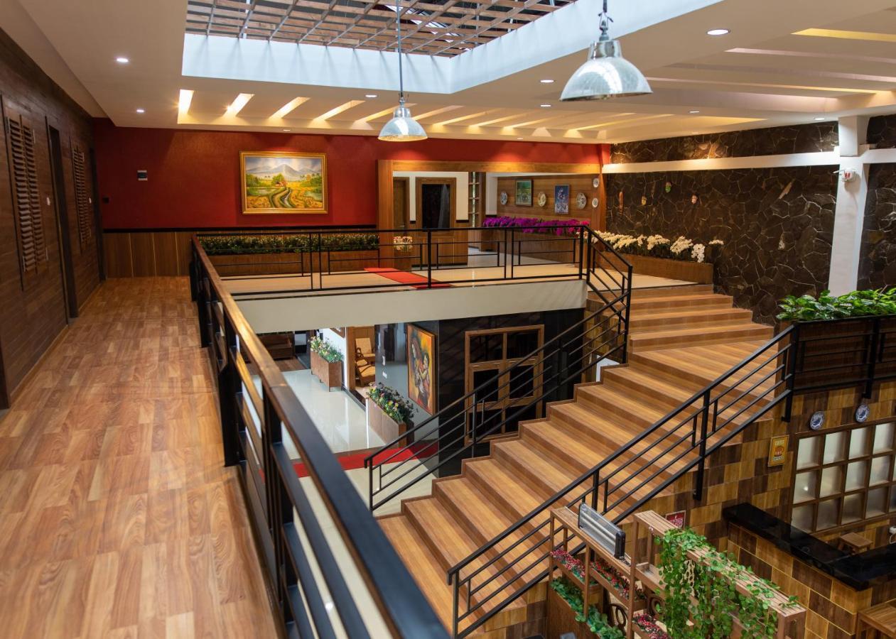 Baratha Hotel&Resto Bondowoso Kültér fotó